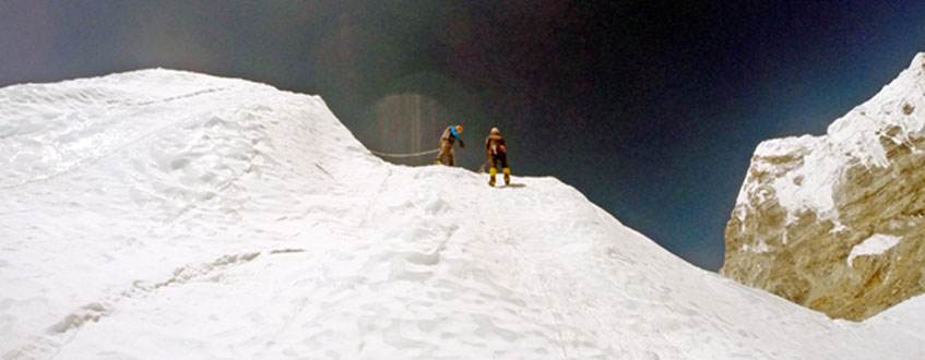 Over 200 climbers scale Mt. Everest